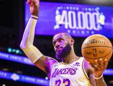 【168NBA】詹姆斯伟大4万分！生涯止步？湖人队：顶薪双核没有争冠能力？