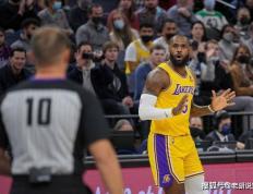 【168NBA】彻底怒了！詹姆斯炮轰裁判，两个关键吹罚导致湖人惨败国王