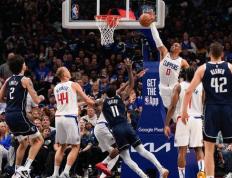 【168NBA】快船惨败独行侠，哈登-21表现尴尬，乔治莱昂纳德成拖累