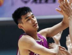 【168NBA】CBA青训真不行了？清华狂胜龙狮U21近30分 天才前锋预定明年状元