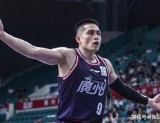 CBA:CBA首轮排名！广州力压辽宁，北京双雄进前12，山东狂输33分垫底