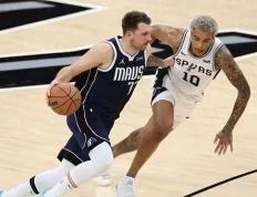 168NBA-东契奇33+13+10独行侠逆转马刺迎首胜，文班亚马首秀15分5犯