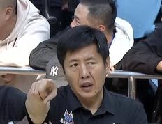 168NBA-76比88，山东男篮不敌南京，丁伟指导连败，高诗岩鹤立鸡群