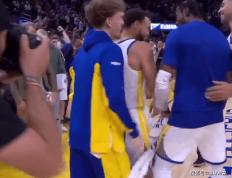 168NBA-勇士胜国王！库里获全队庆祝+晚安警告，克莱狂笑，格林保罗畅聊