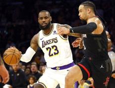 168NBA-意想不到！NBA最新消息：火箭爆冷不敌湖人，球迷幻想破灭