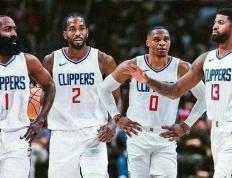 【168NBA】快船三连败，哈登遭孤立？威少小卡、乔治窃窃私语，哈登独自发呆