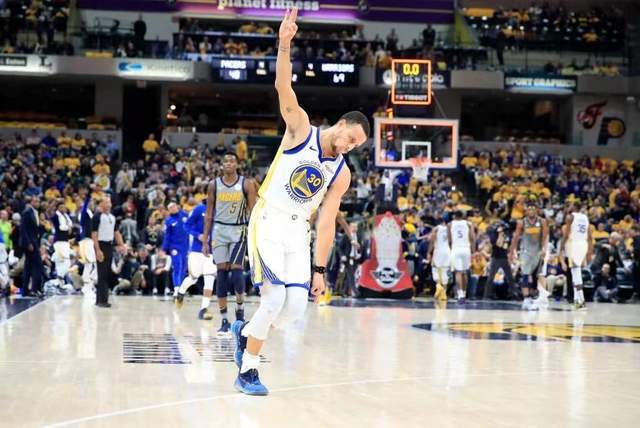 NBA球员:扎实又稳定！盘点NBA十大“地板流”球员：不靠天赋却靠技术！