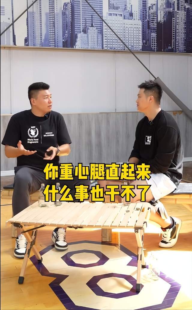 NBA球员:李根谈背打克莱失败:他是NBA防守一阵球员 要打得动他我就打NBA了