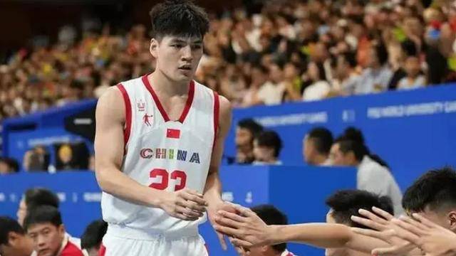 CBA:新秀冠军陈和给了CBA一记大耳光！CBA烂透了。