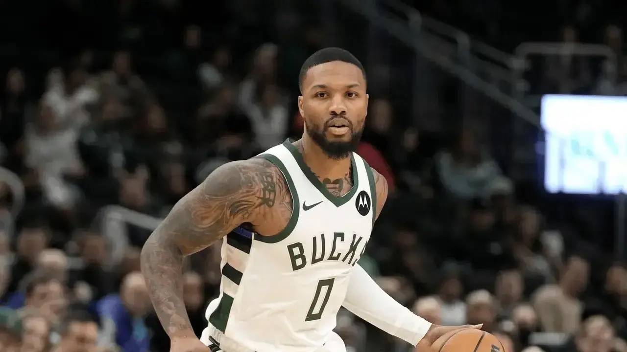 NBA:NBA ：雄鹿118-117险胜76人，揭露3个事实，利拉德确实比霍勒迪强