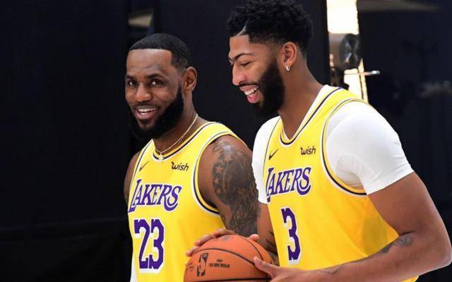 168NBA-现役球员的实力排名：库里第2，第1太强了，詹姆斯浓眉被看衰