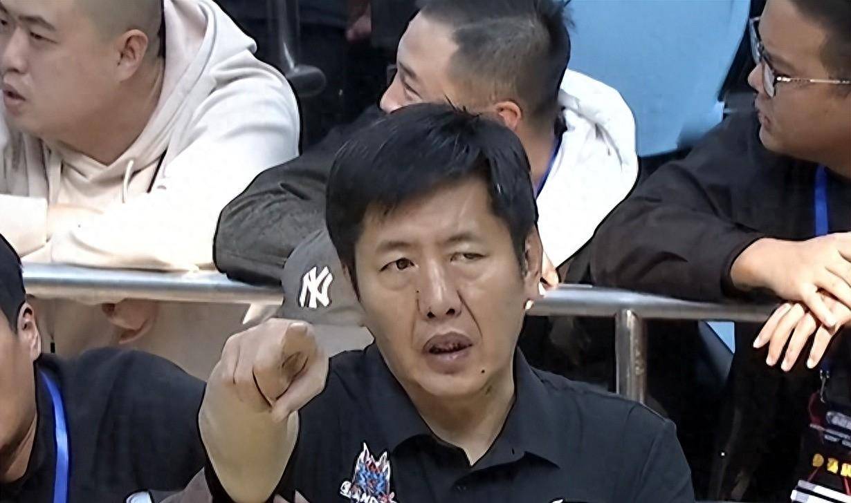 168NBA-76比88，山东男篮不敌南京，丁伟指导连败，高诗岩鹤立鸡群