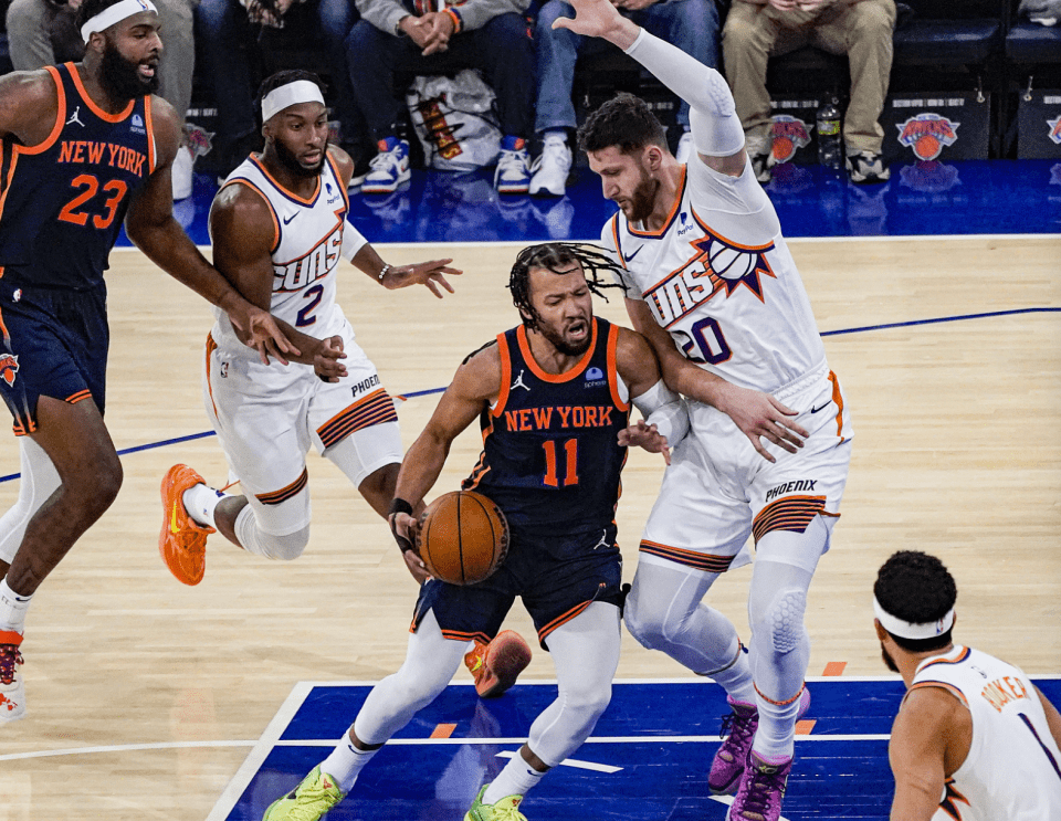 168NBA-太阳赢尼克斯7连胜 布克28+11准绝杀杜兰特缺阵