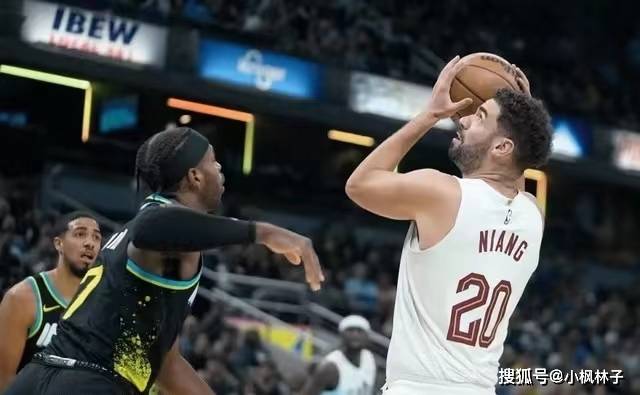 168NBA-常规赛步行者险胜骑士，特纳27+9，米切尔38+5+9