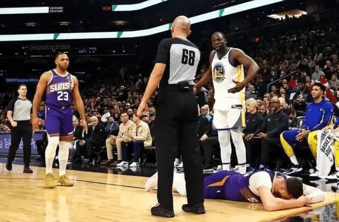 【168NBA】官宣！格林遭无限期禁赛，勇士笑了，82.8亿登顶联盟第一