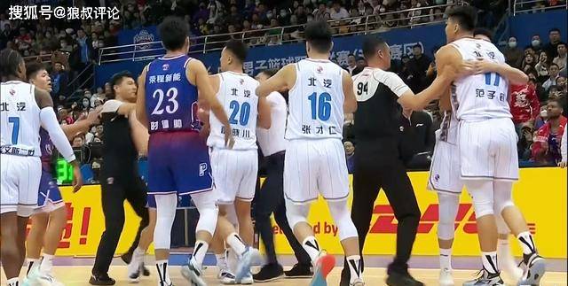 【168NBA】今晚7点35分！央视直播！CBA京粤上演恩怨对决 周琦复出首场硬仗