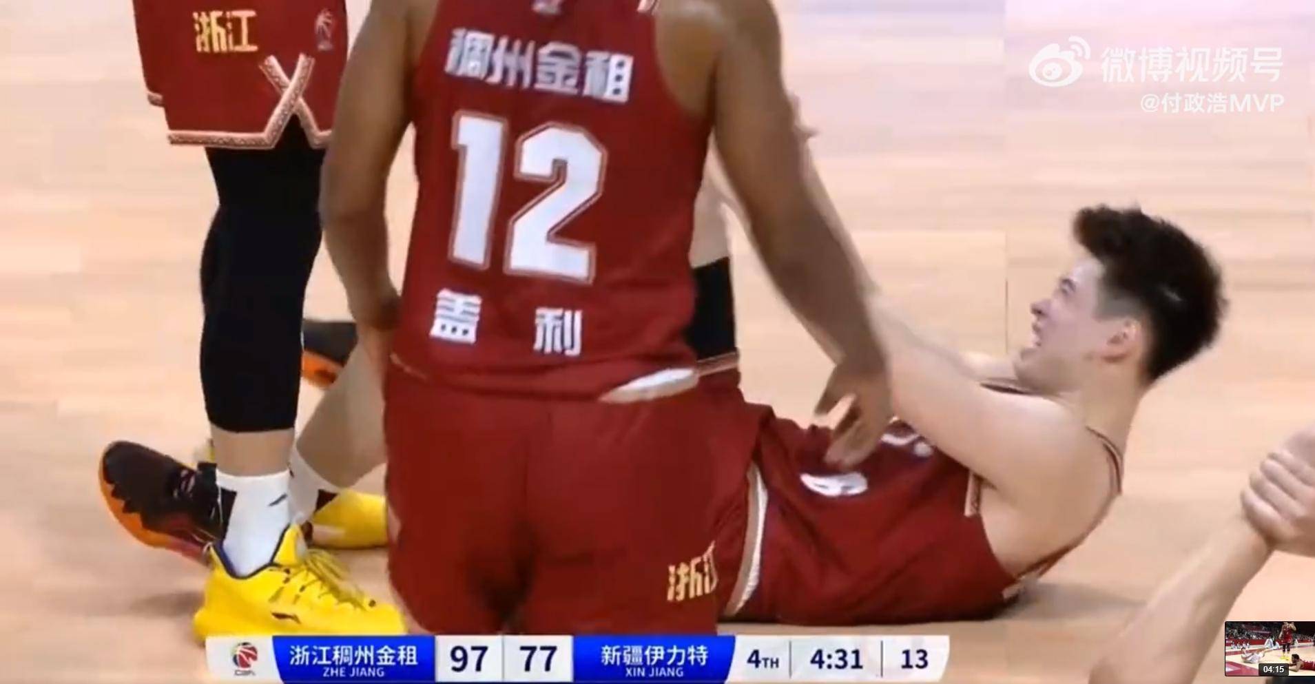 【168NBA】CBA惨烈1战！2队45次犯规4恶犯，1人被踢蛋，余嘉豪门牙险被打掉