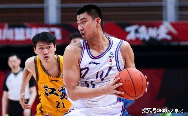 【168NBA】辽篮引援新计划，瞄准2米06老乡，辅助韩德君，CBA冠军队不放人