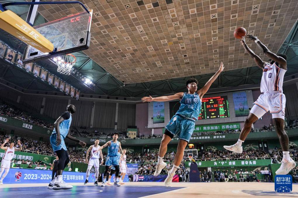 【168NBA】CBA常规赛：南京头排苏酒胜上海久事