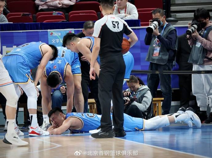 【168NBA】CBA | 翟晓川：腿部此前就有拉伤 这次伤情更为严重