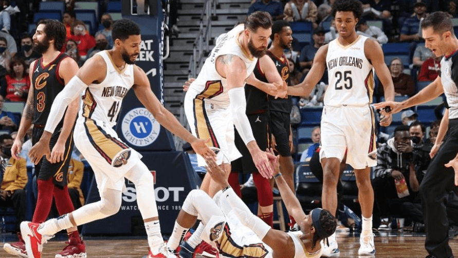 【168NBA】NBA：骑士对阵独行侠，尼克斯对阵雷霆，太阳对阵火箭，雄鹿对阵篮网