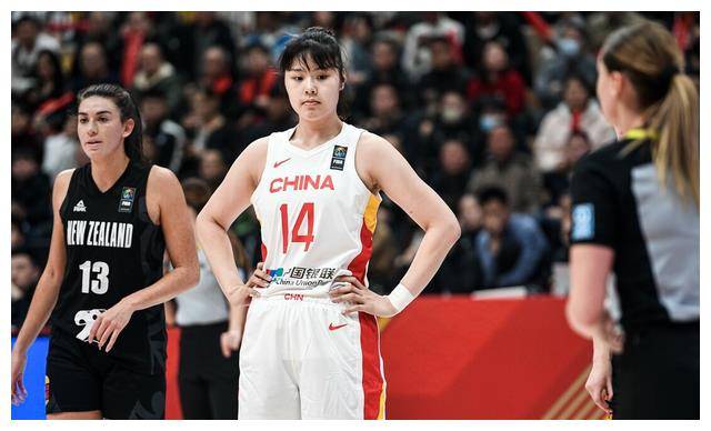 【168NBA】姚明笑开，中国女篮双人组真厉害！单节爆发，47分大胜！