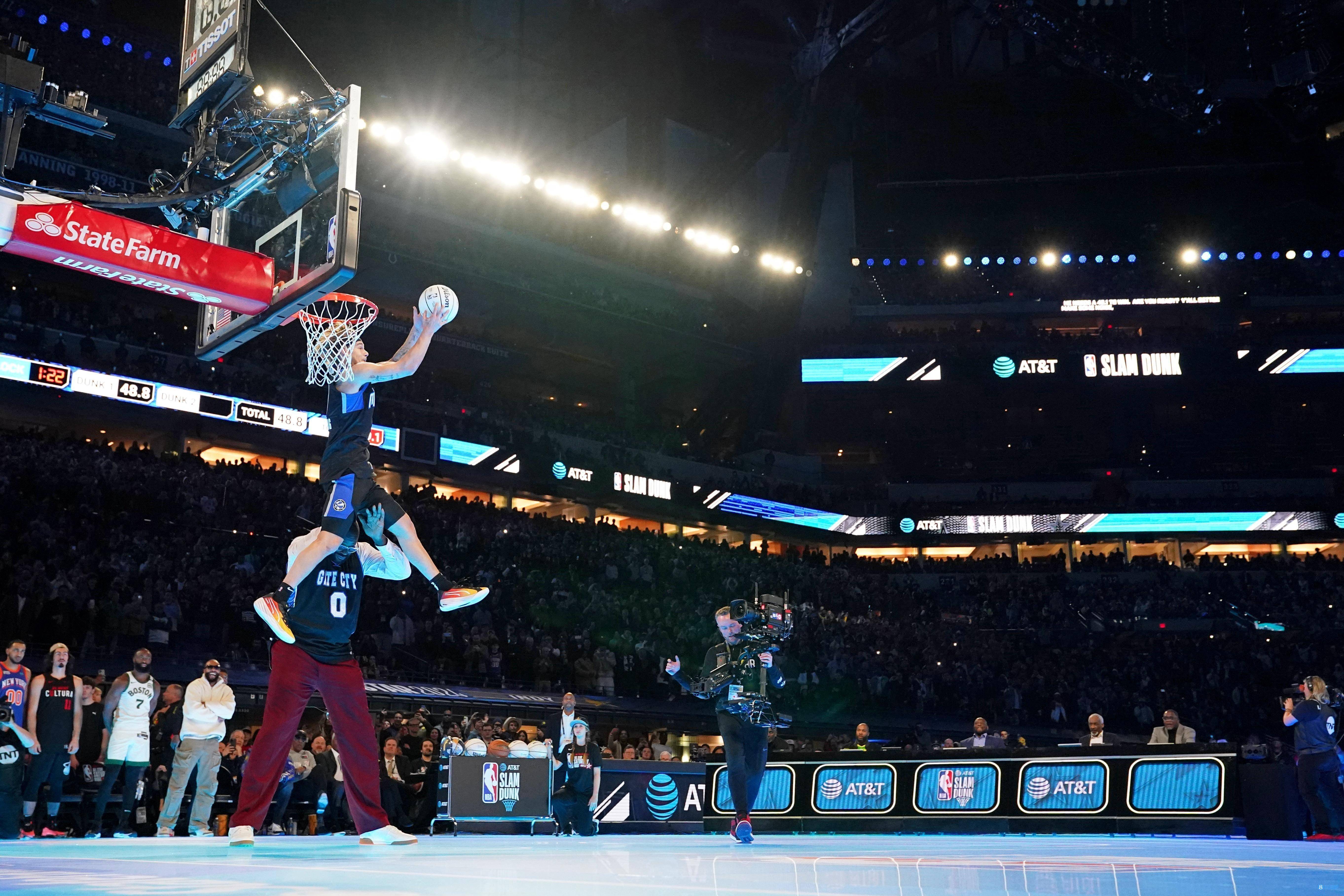 【168NBA】从夺扣篮王到卫冕这一年麦克朗做了啥 不愿拿名气变现仍在逐梦