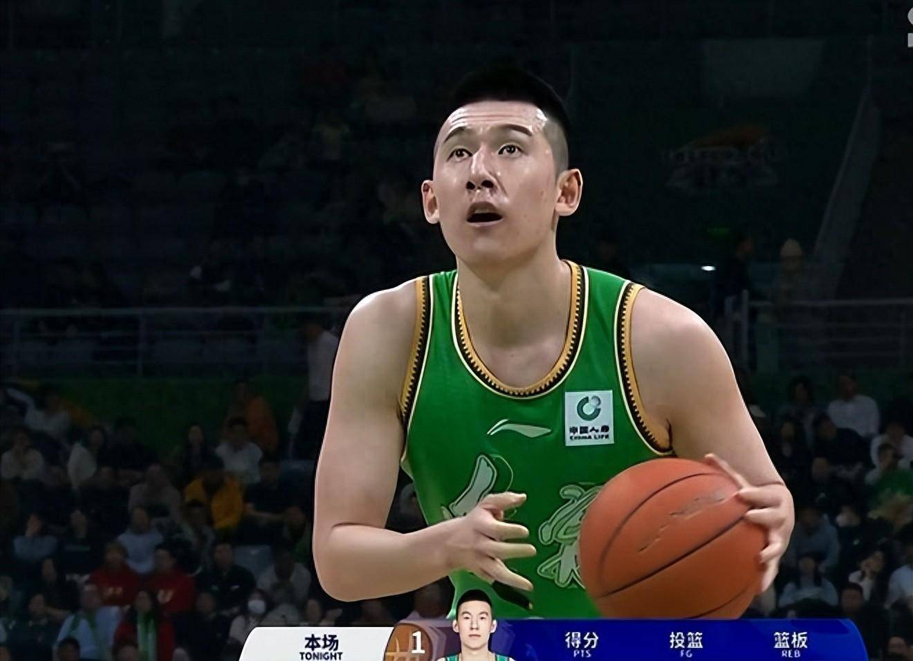 【168NBA】CBA第一窝里横！亚预赛0分，联赛怒砍19+8，球迷：之后别征招他了