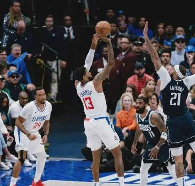 【168NBA】乔治状态低迷，威少遭驱逐，哈登表现亮眼，独行侠逆袭快船