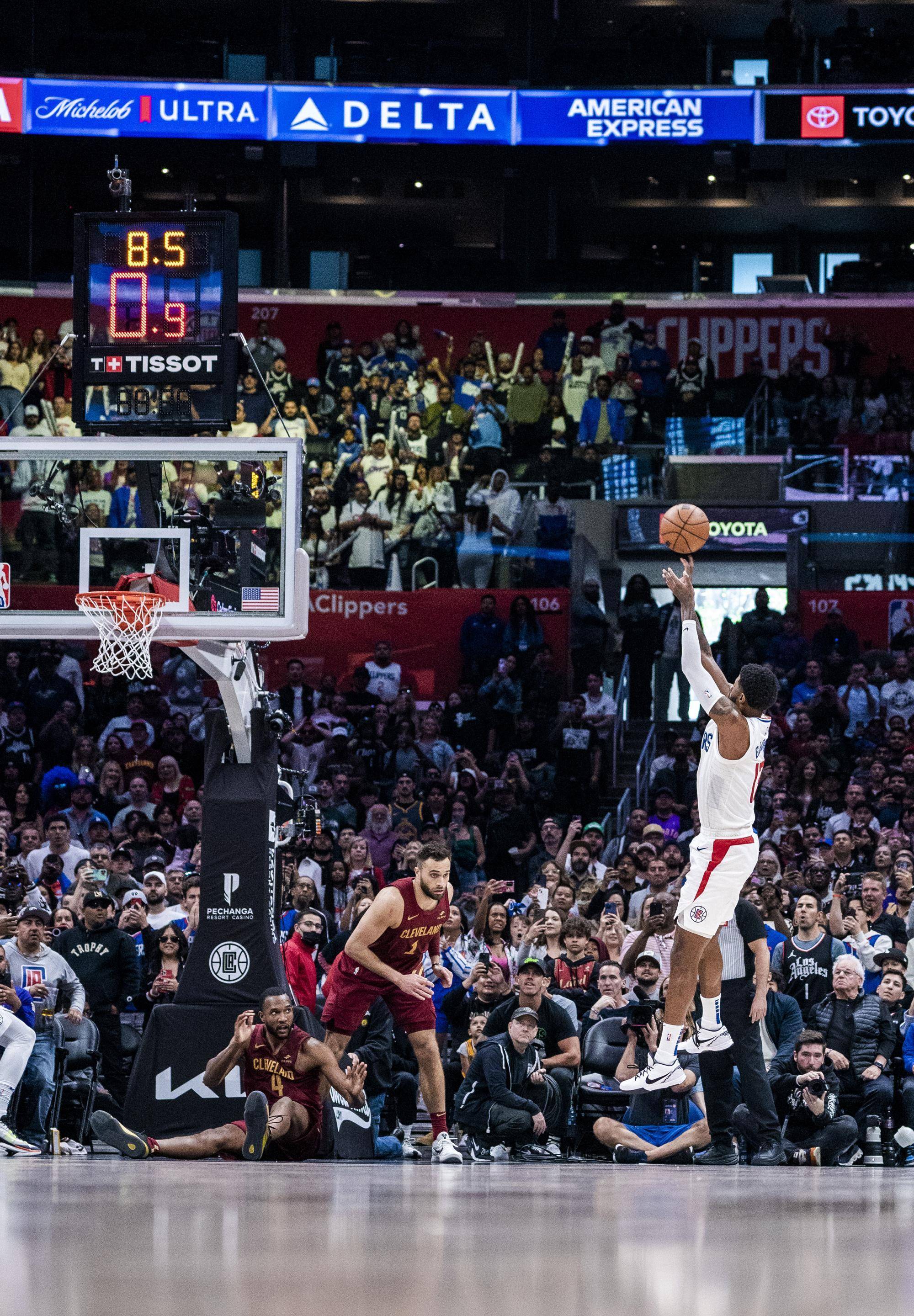 【168NBA】快船逆转骑士，保罗乔治天神下凡，哈登给威少磕一个吧！