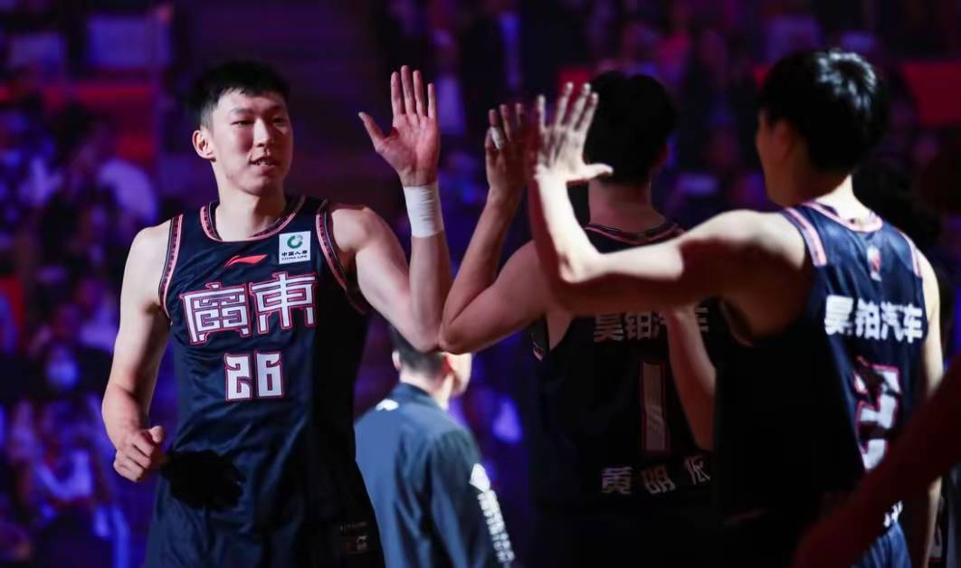 【168NBA】夜长梦多！CBA周琦续约受阻，团队又提新要求，有机会联手胡金秋