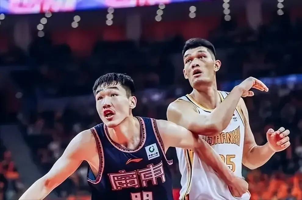 【168NBA】CBA掀换帅潮，山东股权遭冻结！周琦本科毕业，广东中锋加盟山西