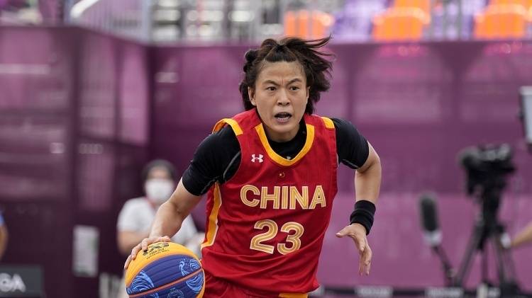 【168NBA】CBA速递｜刘炜入主新疆 崔永熙与莫兰特合照 美媒关注女姚明