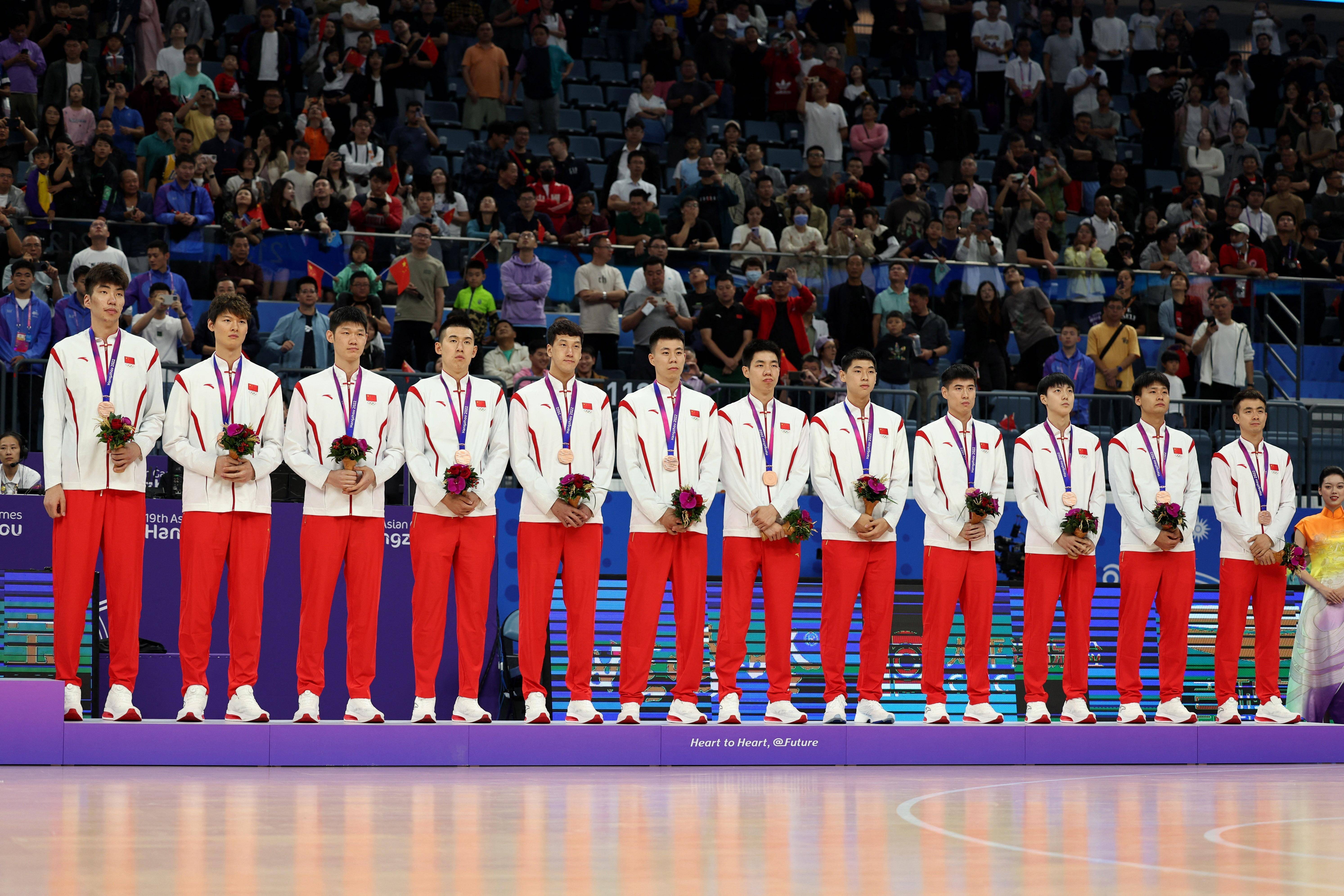 【168NBA】CBAamp;中国男篮赛季盘点：周琦换赵睿 阿联退役 辽篮3连冠 小崔参选