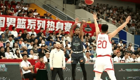 【168NBA】高诗岩在CBA都混不下去，郭士强邀他进国家队，因1个缘故