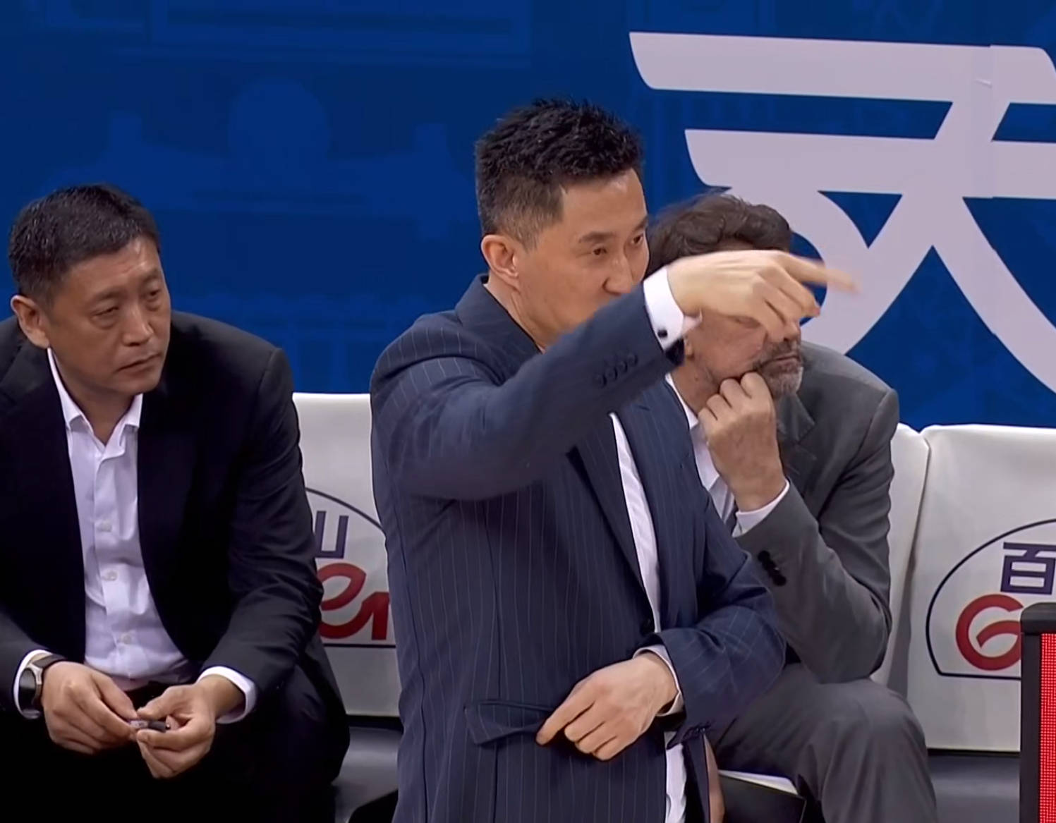 【168NBA】终于来了！曝CBA最强状元加盟广东队，力保杜锋“躺”进总决赛？