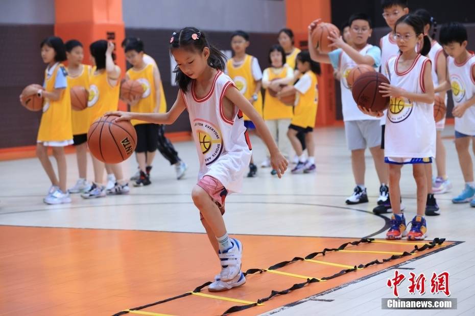 【168NBA】公益篮球走进上海社区 助力青少年实现篮球梦想