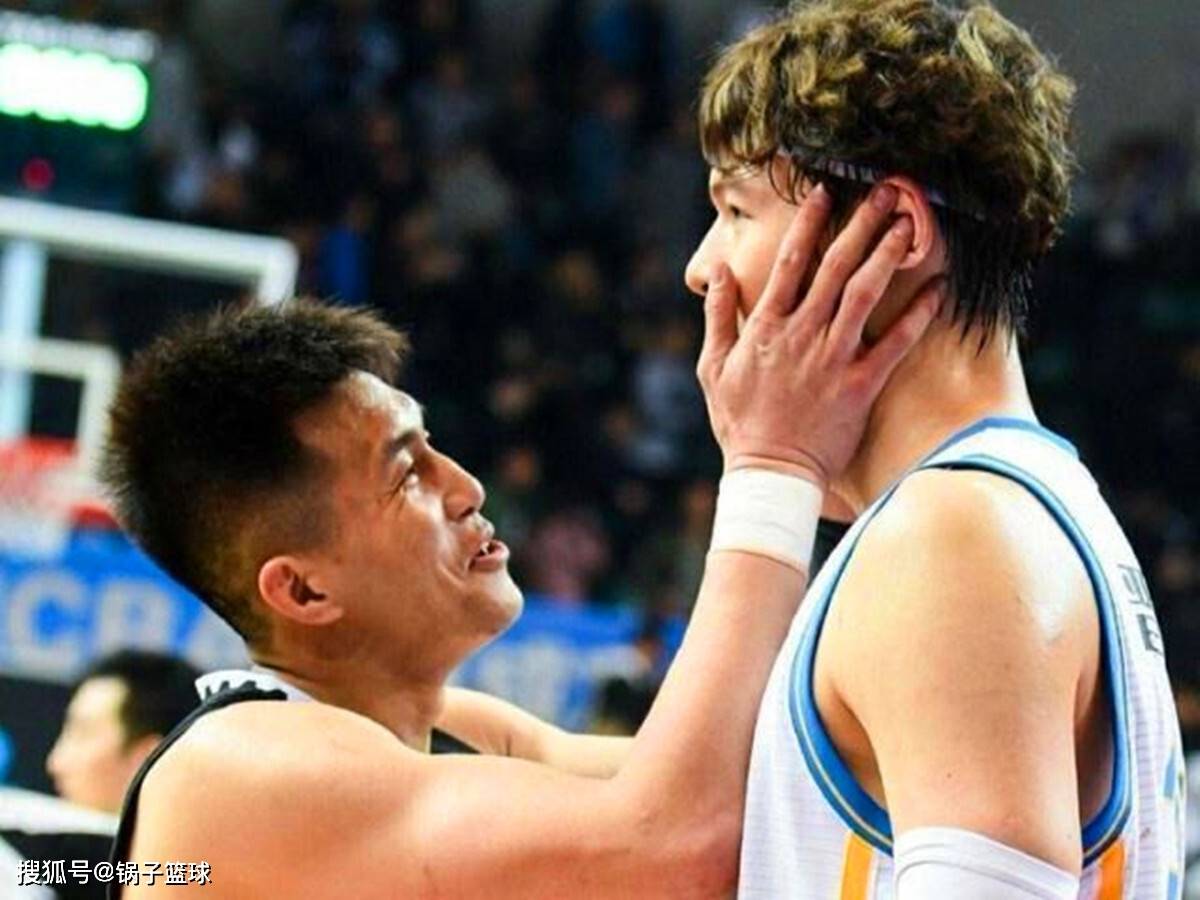 【168NBA】暗讽郭艾伦，王哲林辽篮球迷互喷！双方积怨已久 曾直播阴阳赵继伟