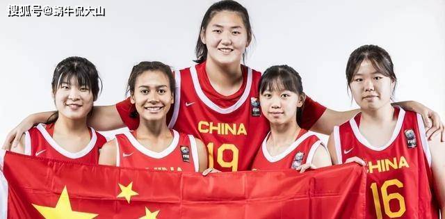 【168NBA】对比小巨人张子宇，姚明的女儿真可惜：她不打篮球，也不是中国人