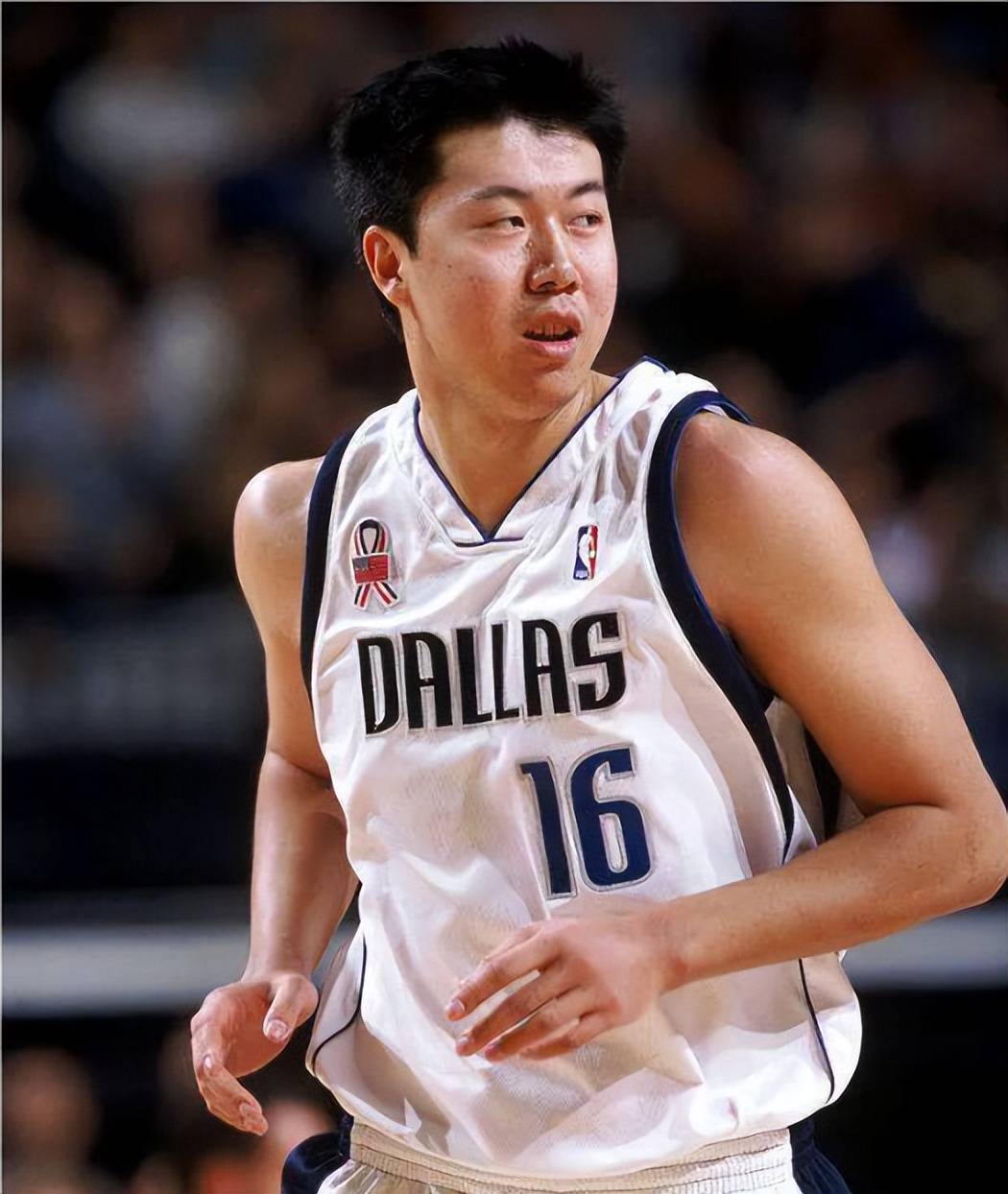 【168NBA】07年王治郅回CBA就夺冠，总决场均23+10，对位的易建联什么表现？