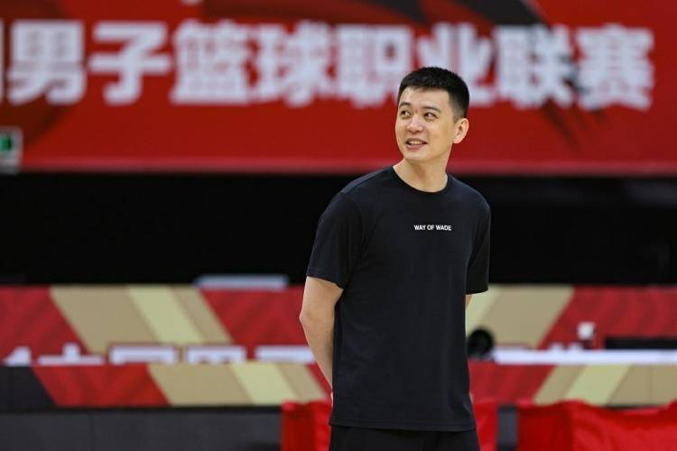 【168NBA】CBA速递｜郭艾伦怒怼杨毅团队 杨鸣去西班牙学习 广州官方辟谣