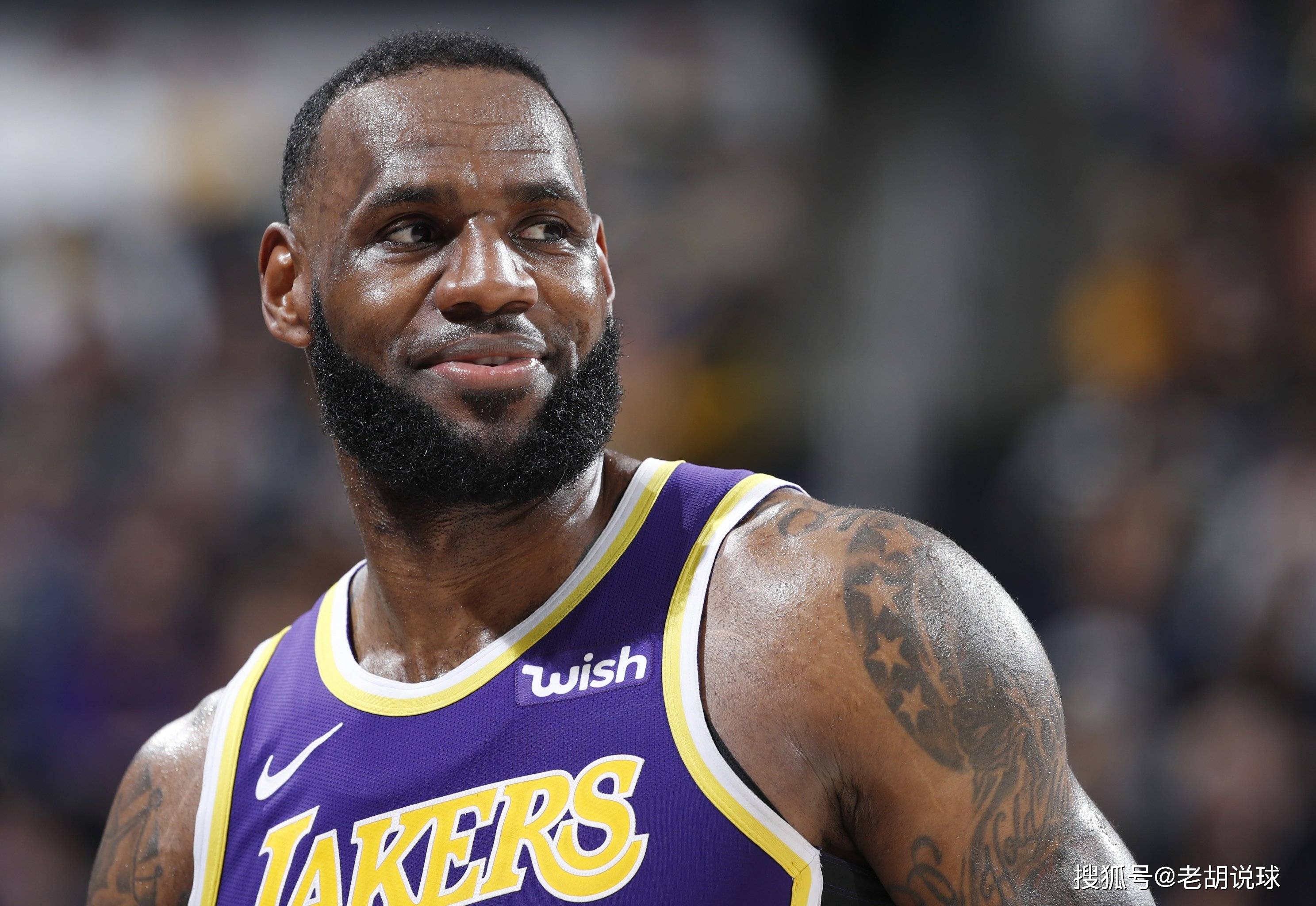 【168NBA】詹姆斯：我可不仅仅只是篮球运动员，我的经商能力被人严重低估