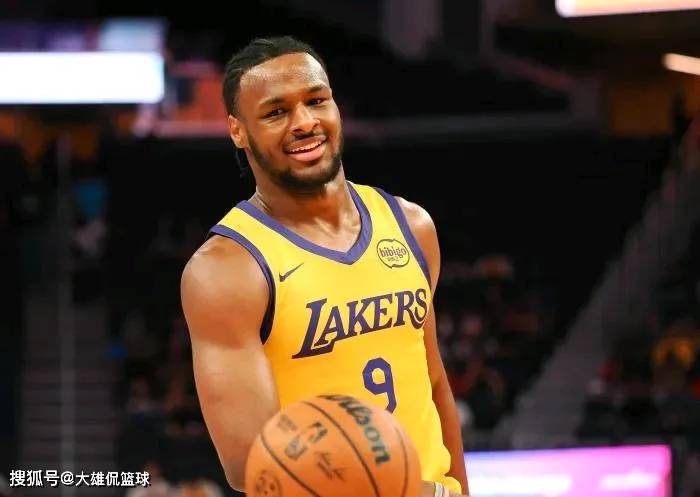 【168NBA】湖人错失德罗赞后，补强道路坎坷，美媒提议湖人可追这两人