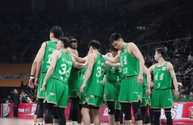 【168NBA】CBA宣布重要的决定，辽宁男篮遇大麻烦，杨鸣苦恼，广东队捡了便宜